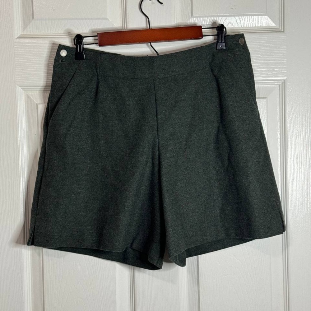 Nike Golf Wool Shorts-Women's Size 8-Khaki Green NWT